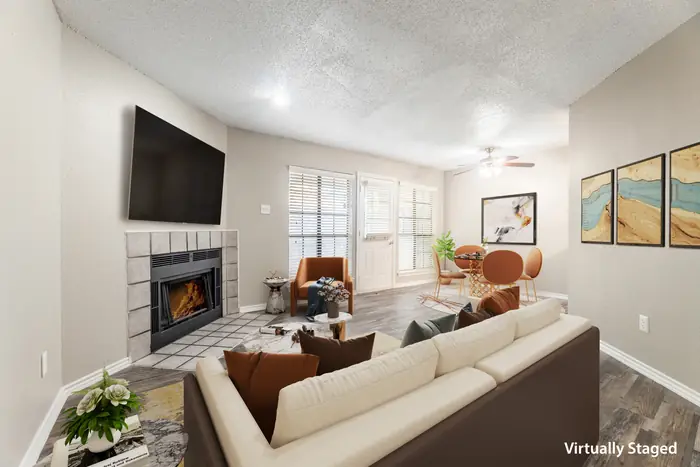 Sala con chimenea (decorada virtualmente)